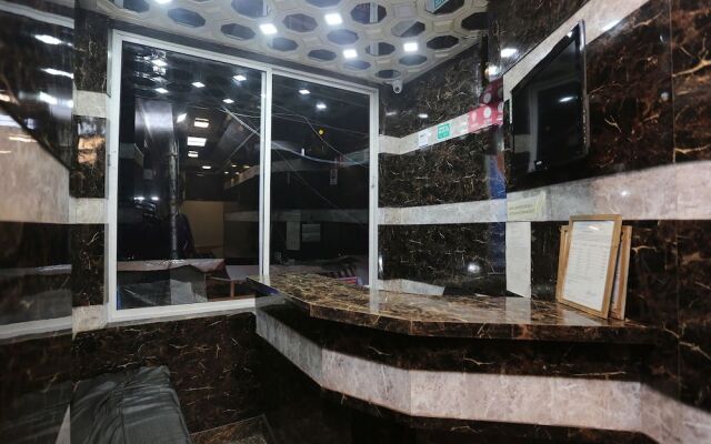 OYO 27002 H S R Ram Bazaar