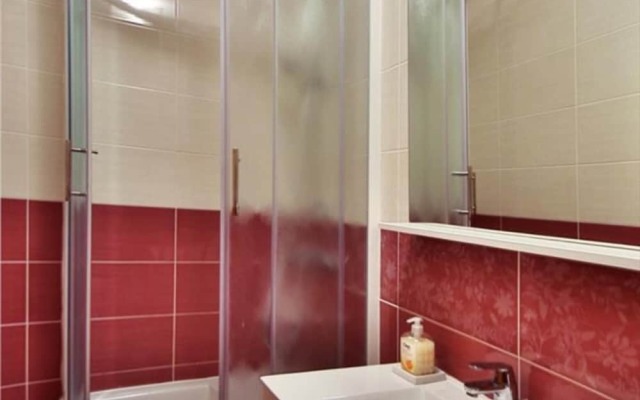 Charming 2-bed Apartment in Srima With sea View