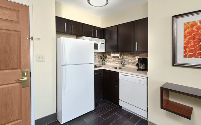 Staybridge Suites Chicago - Glenview by IHG