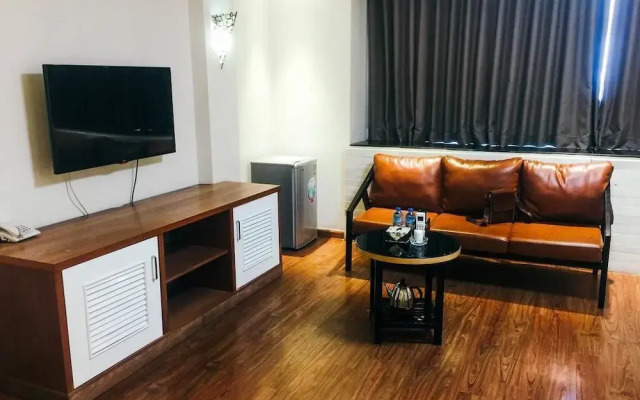 Hoang Gia Hotel 150 Nghi Tam HN-BayLux