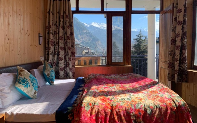 Tourist Hotel