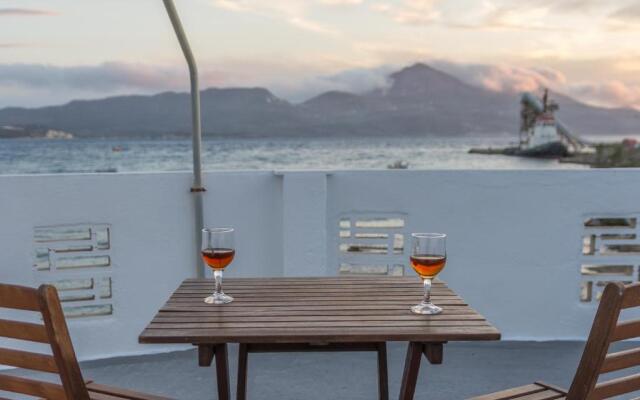 Kanava seafront apartment I