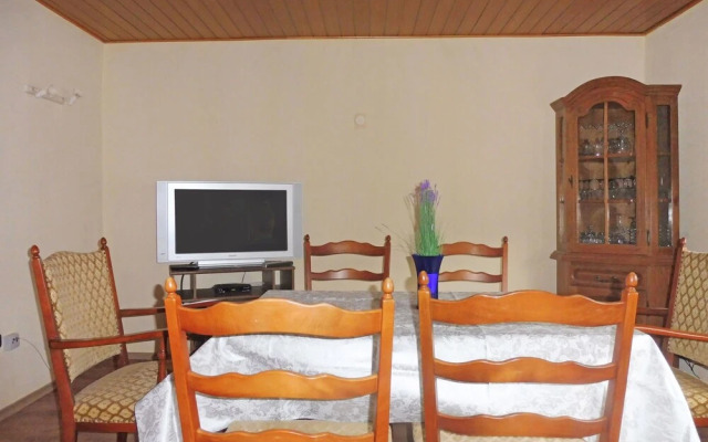 An der Dorfkirche Hehlen