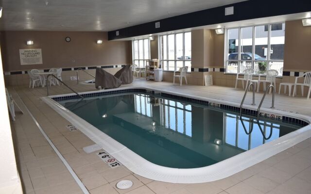 Comfort Inn & Suites Marion I-57