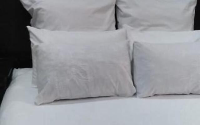 VIP Deluxe Restroom Zone