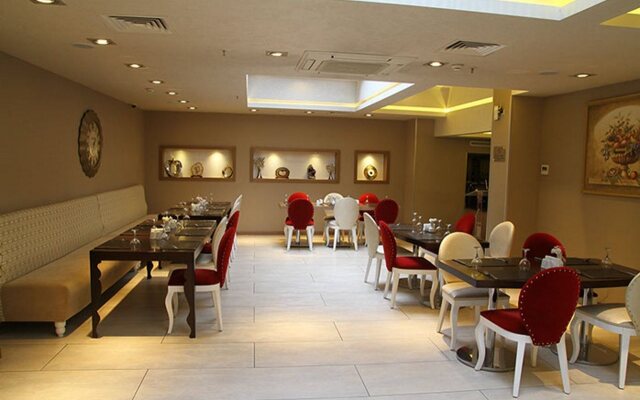 The Time Hotel Old City