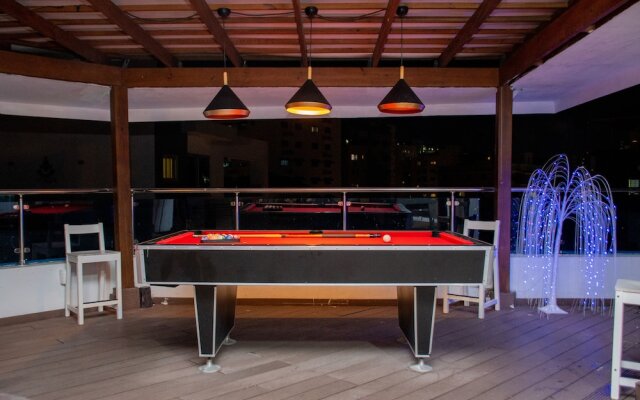 8 Bedrooms Penthouse, Jacuzzi & Private Terrace