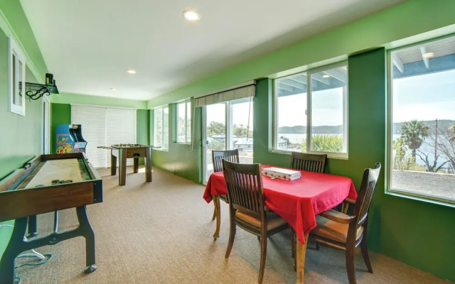 Clearlake Vacation Rental w/ Nearby Lake Access!