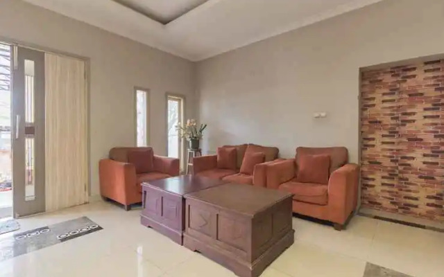 Urbanview Hotel Anggrek Puncak by RedDoorz