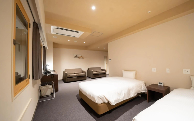 Shinsaibashi ARTY Inn – Guest Rooms – Osaka