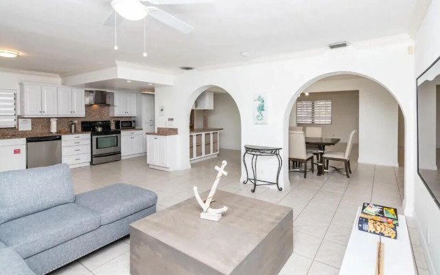 Casalinda - Hollywood Florida