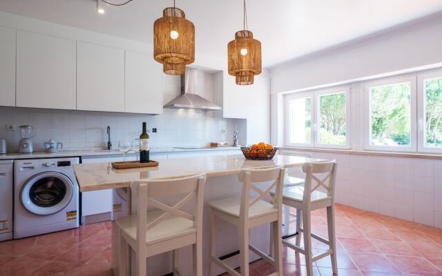 Sintra Surf Family Villa
