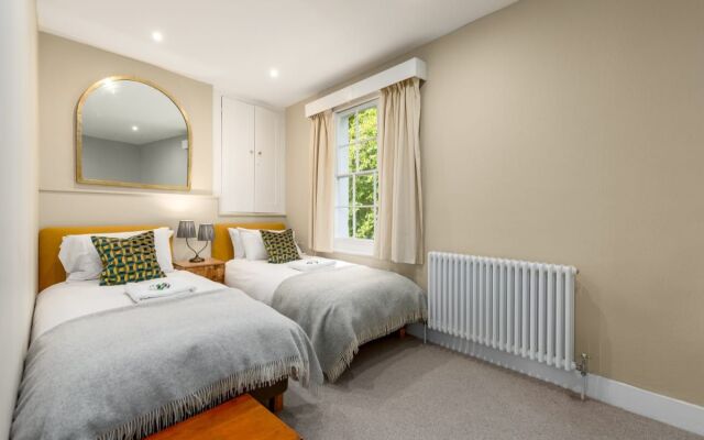 The Victorian House - Enticing 3bdr House With Garden