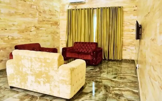 Sulerious Lakeside Hotel