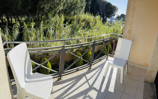 Duerming Montalvo Playa Hotel