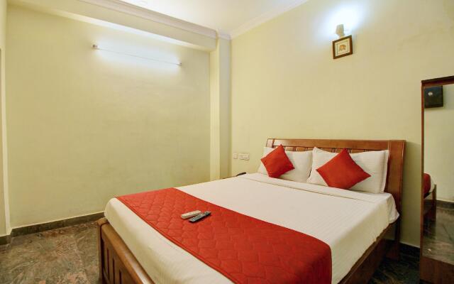 OYO Flagship 8645 Syeds Inn