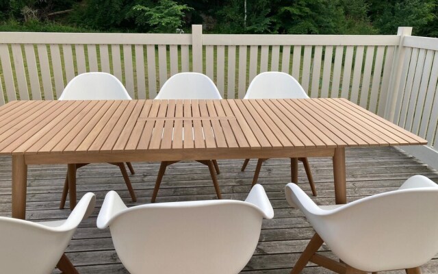 Nice Home in Hamburgsund With 5 Bedrooms and Wifi