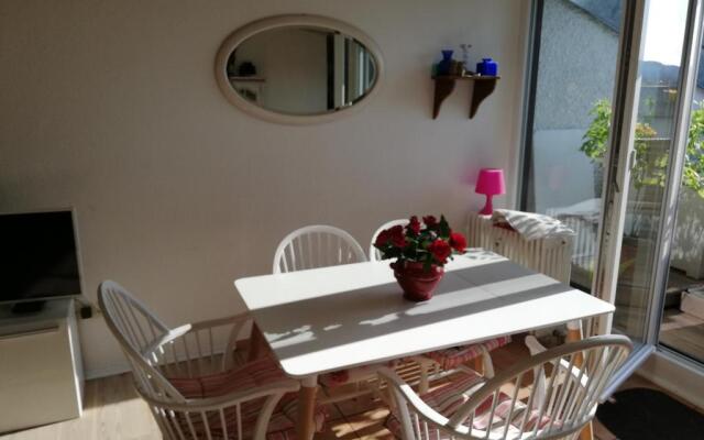 3-Zi Atelierdachwohnung mit Bergblick Seenähe und 2 Loggia