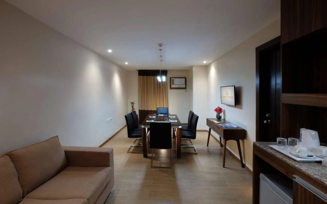 Golden Prince Hotel and Suites