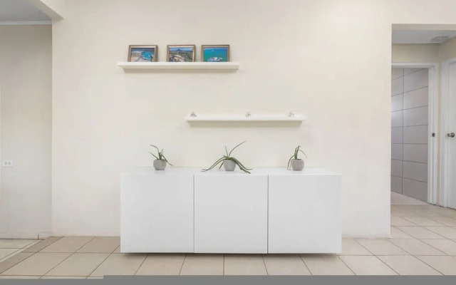 Lovely 3br2ba w Wifi Parking in Central Location