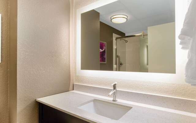 La Quinta Inn & Suites by Wyndham Boston-Andover