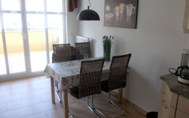 Spacious Apartment near Sea in Graal-Muritz