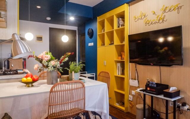 Exquisite 1Br Apartment At Puri Mas