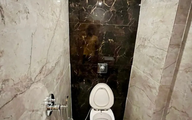 OYO 26773 Hotel Satyam Inn