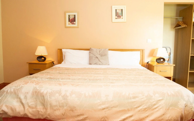 Groarty House & Manor B&B