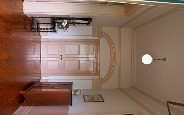 Holmhurst Guest House