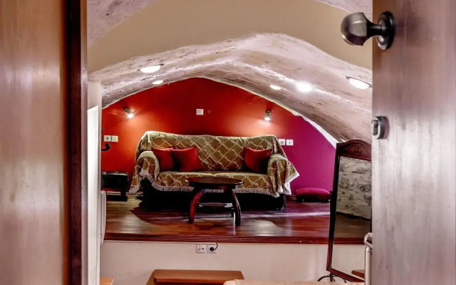 Leo Hotel