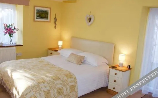 Ty Derw Country House
