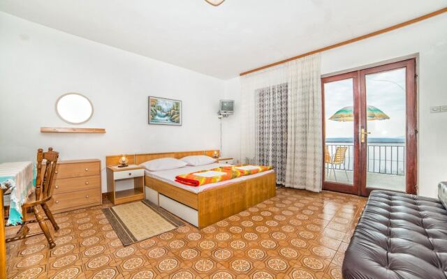 Apartments Lukin / Studio 4/2