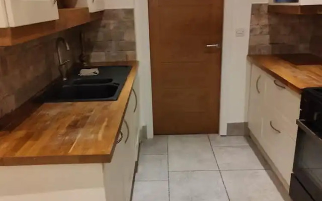 4 Guests - Bbq - Parking - Garden