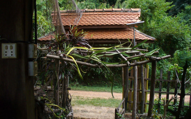Le Bout du Monde Khmer Lodge