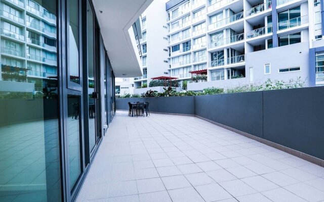 Incredible Riverside Apartment In Brisbane