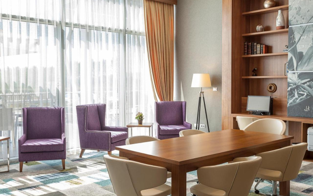 Hampton By Hilton Kocaeli Symbol