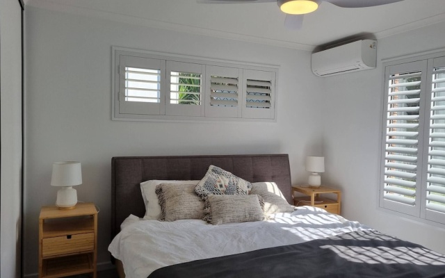 Seaestaatmoffatquietbeachparklargefenced Yard – Guest Rooms – Diddillibah