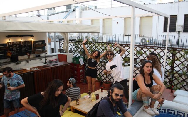 Oasis Backpackers' Hostel Sevilla & Coworking