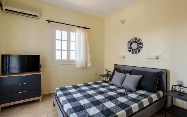 Seaview Getaway With Pool Panoramic Views
