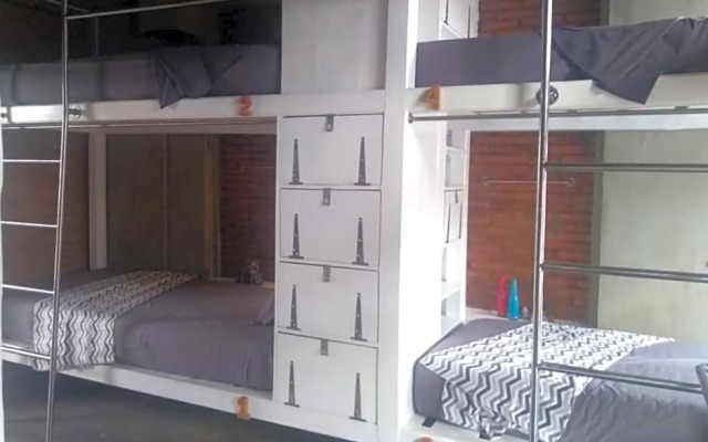 Shelter Hostel Malang