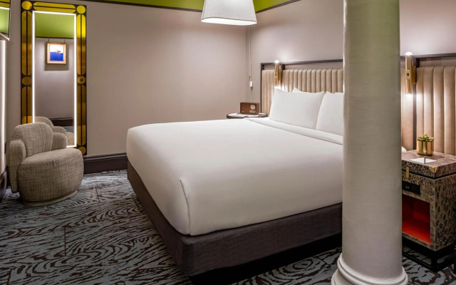 The Pelham Hotel