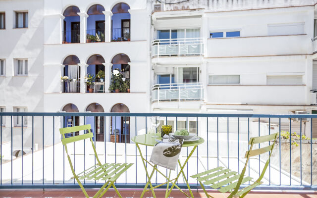 Sitges Group Blue and White