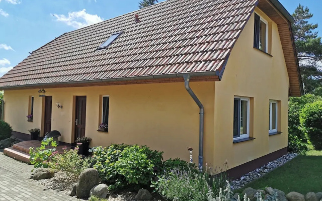 Spacious Appartment in Wilhelmshof Near Lake