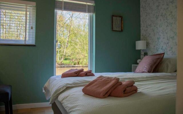 Farmhouse Lodge Giethoorn