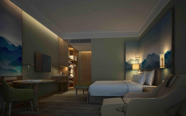 Vienna Hotel Shenzhen (FuYong metro station branch)
