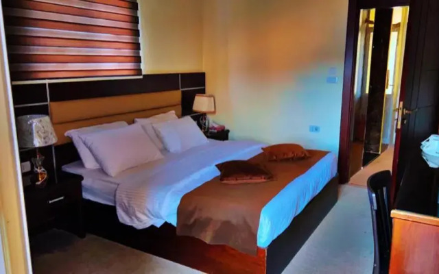 Shaqilath Hotel