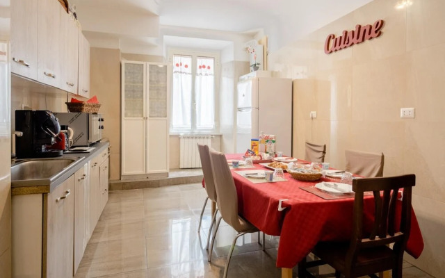 4-bdr Apt Among Colosseum&termini 10-people