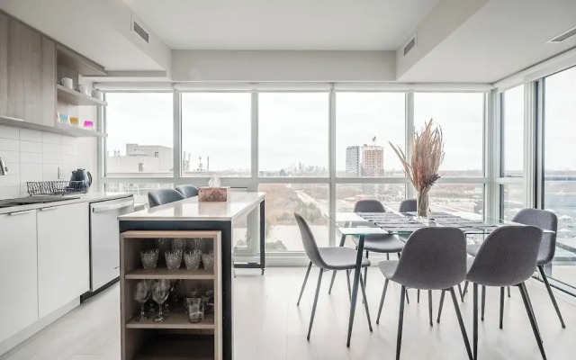 GLOBALSTAY Modern Sonic Way Condos