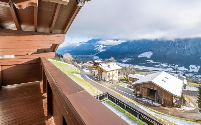 Apartment in Bramberg am Wildkogel near Badesee Hollersbach